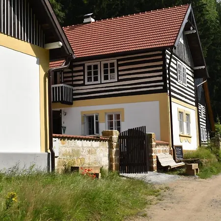 Bed & Breakfast Hlucov - & Restaurace Kanina