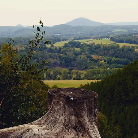 Hlucov - & Restaurace Kanina