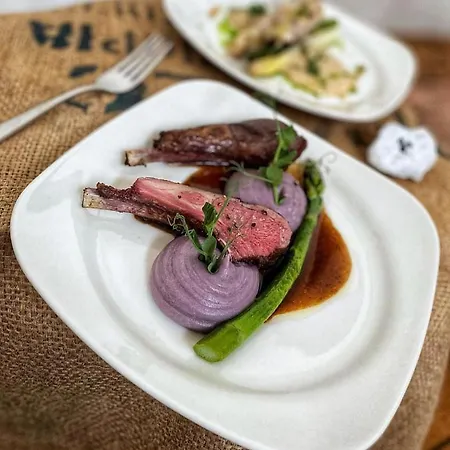 Hlucov - & Restaurace 3*