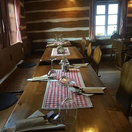 Hlucov - & Restaurace Отель типа 