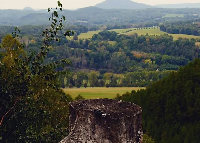 Hlucov - & Restaurace Kanina