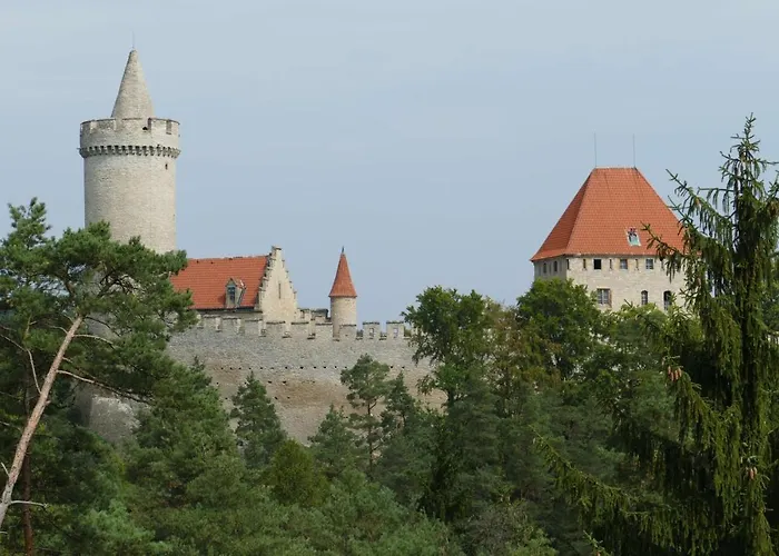 Hlucov - & Restaurace 3*