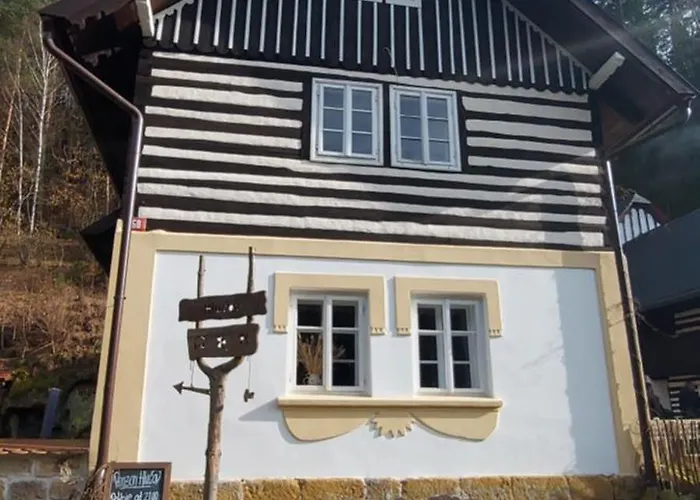 Hlucov - & Restaurace Bed & Breakfast 3*