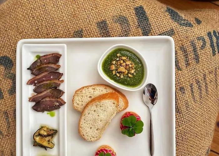 Hlucov - & Restaurace